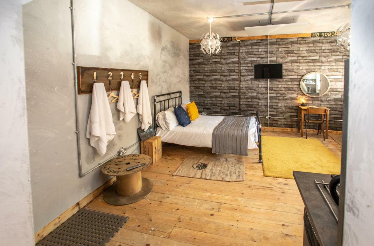 James' Place @ Pontmorlais Merthyr Tydfil Bagian luar foto